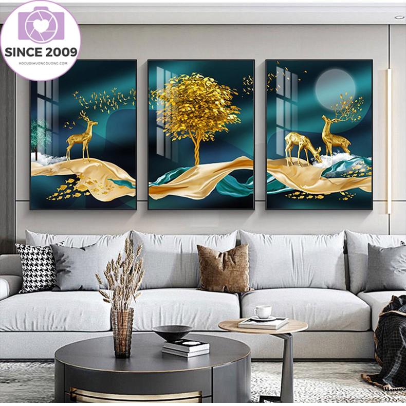Với những bức tranh đẹp, treo trên tường sẽ giúp trang trí cho căn phòng đa sắc màu và đầy tính nghệ thuật.